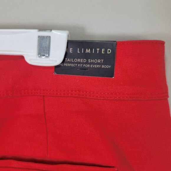 The Limited Scalloped Tailored‎ Short Scarlet Size 16 - Picture 5 of 9